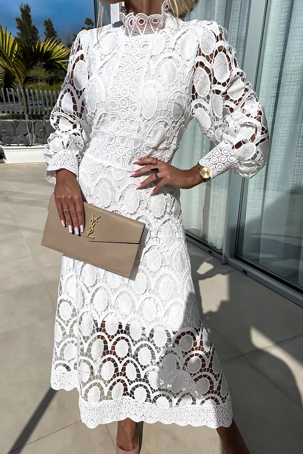 Patricia – Romantic Lace Midi Dress