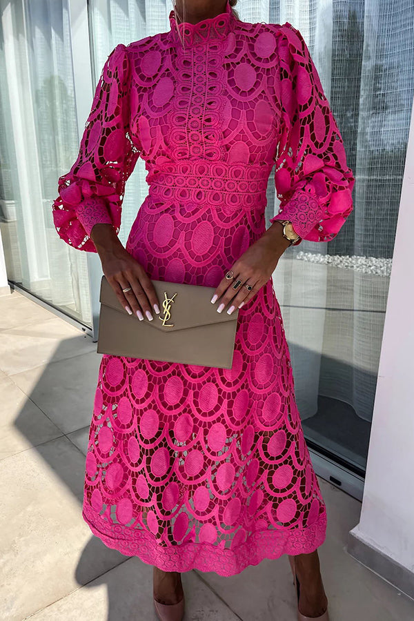 Patricia – Romantic Lace Midi Dress