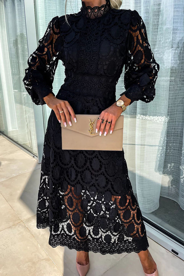Patricia – Romantic Lace Midi Dress